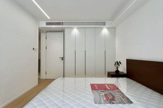 1BR Apartment in Jing'an with Private Garden (L2/L7/L14)