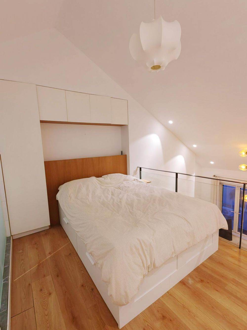 Housing image — Room