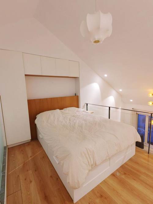 Housing image — Room