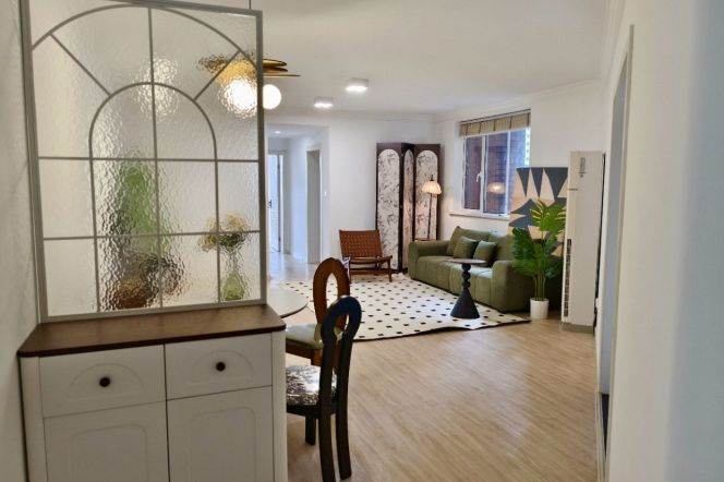 2BR Apartment in Xujiahui (L1/L3/L4/L9)
