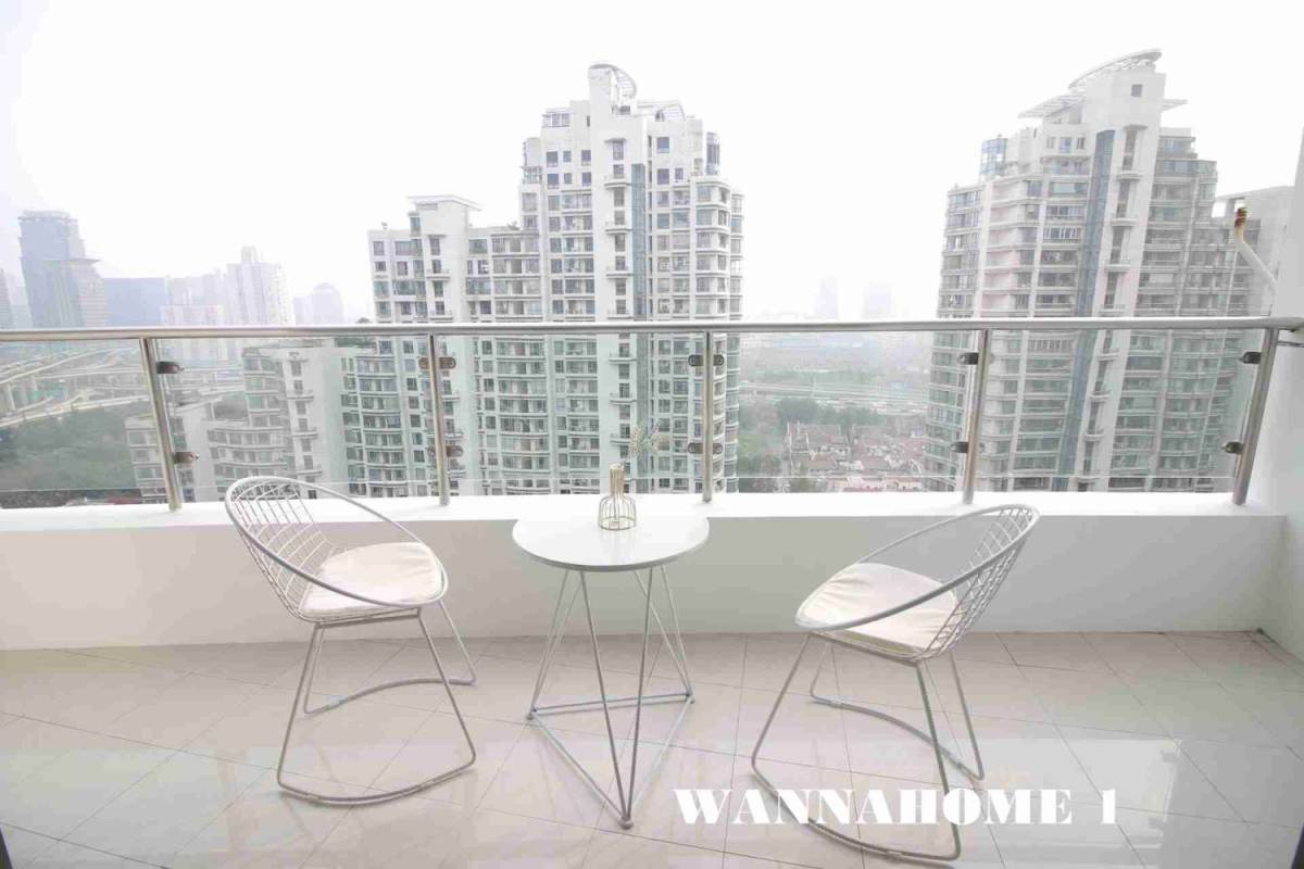 Housing image — Balcony