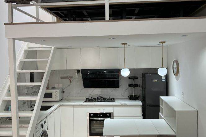 1BR Apartment near Jiashan Rd Metro with Private Garden