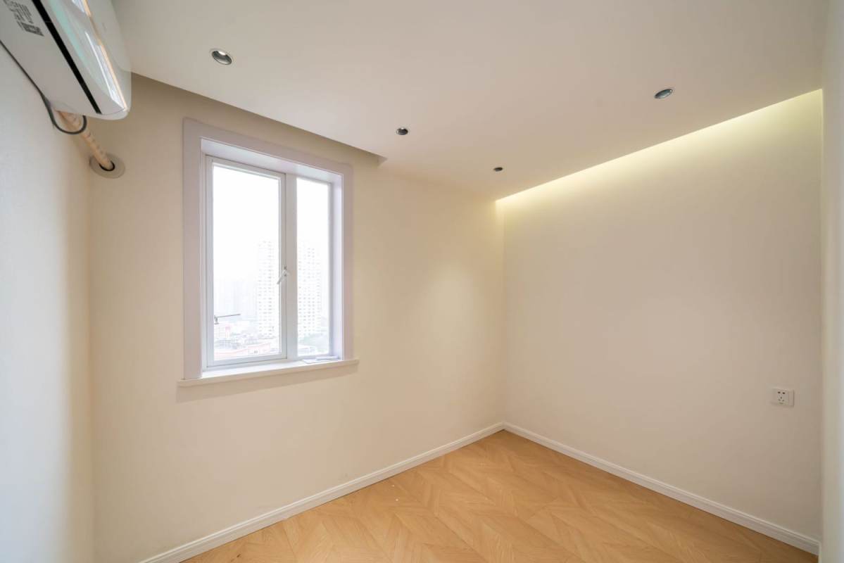 Housing image — Bedroom