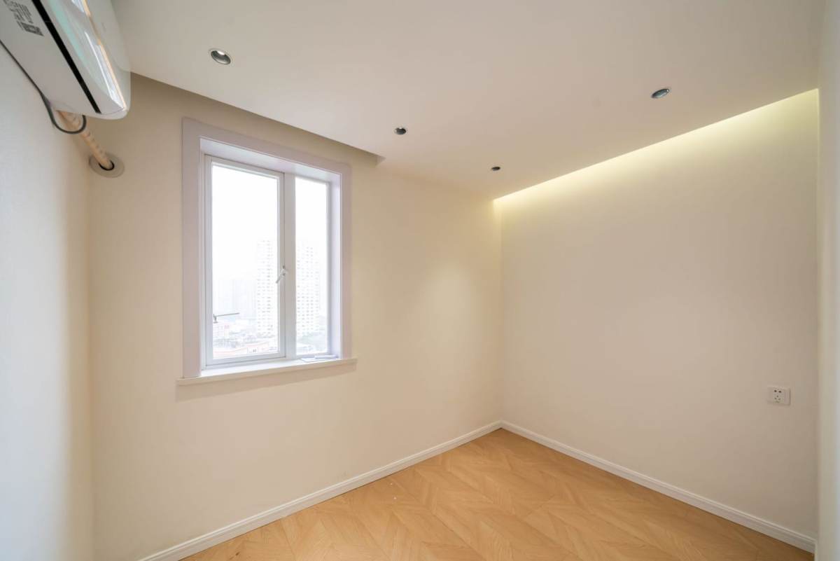Housing image — Bedroom