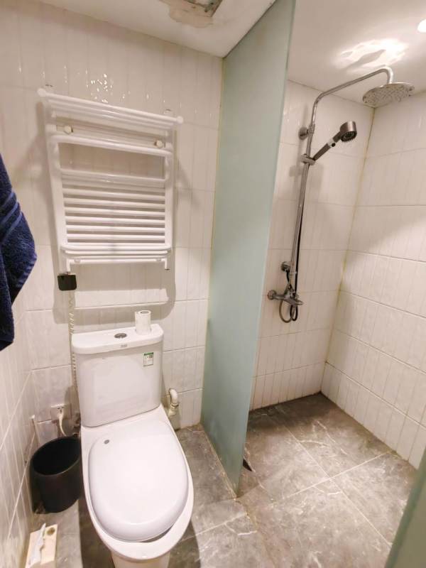 Housing image — Bathroom