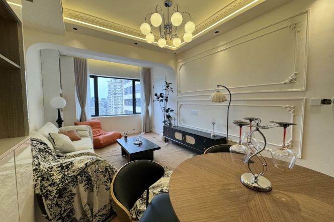 High-Floor Bright 3BR Apartment near Shanghai Stadium Metro (L4)