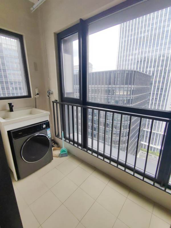 Housing image — Balcony