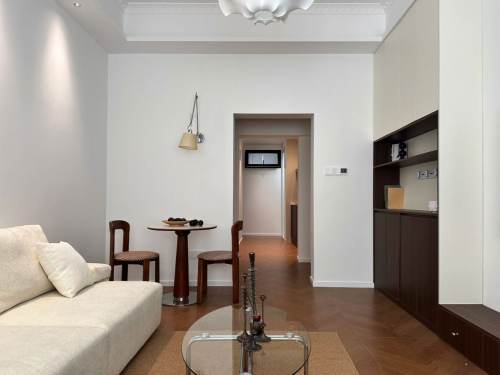 Housing image — Living Room
