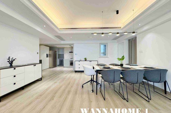 Spacious 3BR Apartment near Middle Huaihai Rd Metro