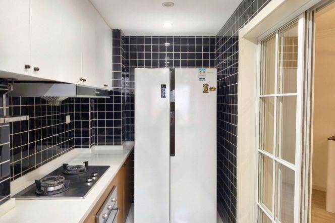 2BR Apartment in Xujiahui (L1/L3/L4/L9)