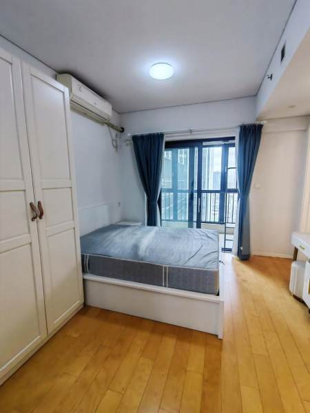 Housing image — Room