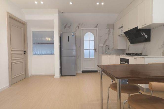 1BR Apartment in Old Xuhui (L1/L7)