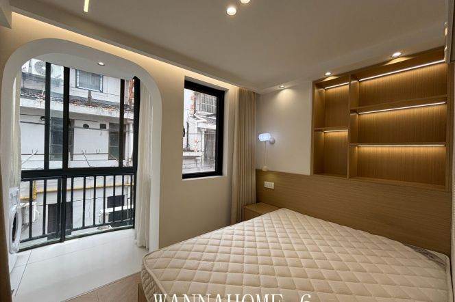 1BR Apartment in Jing'an (L7)