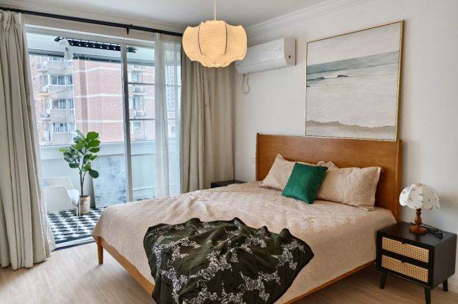 2BR Apartment in Xujiahui (L1/L3/L4/L9)