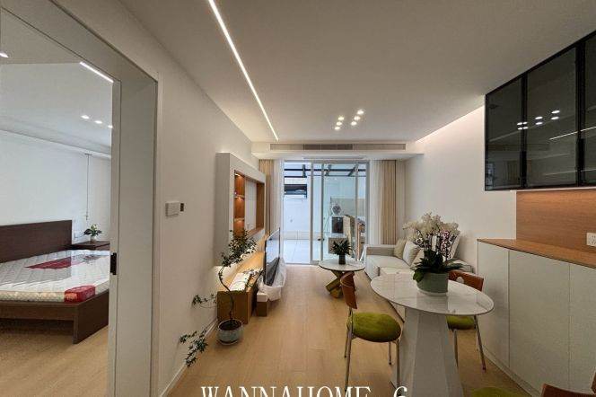 1BR Lane House in Jing'an with Private Garden (L7)