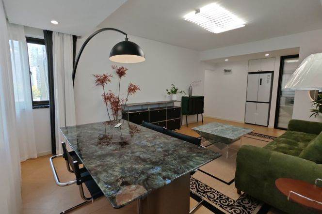 2BR Apartment in Gubei (L2/L15)