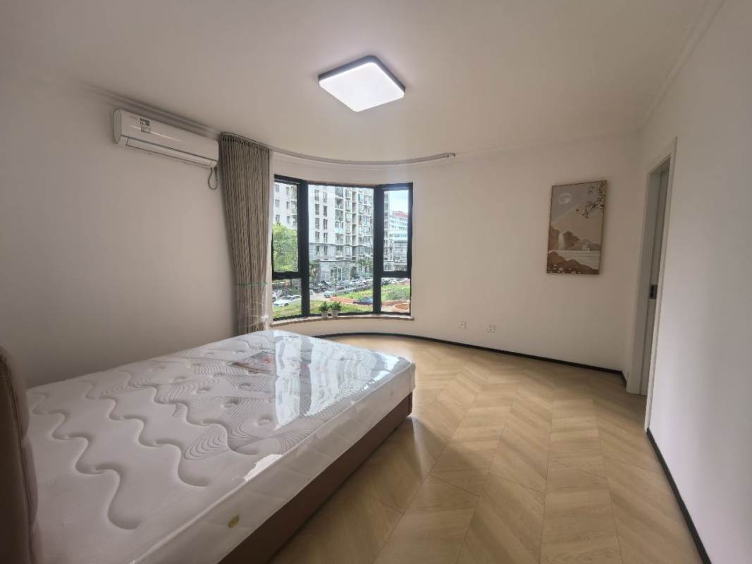 Housing image — Bedroom