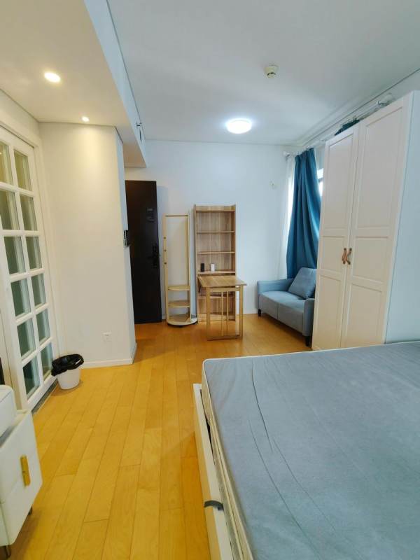 Housing image — Room