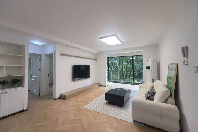 3BR Apartment near West Yan'An Rd Metro with Green View