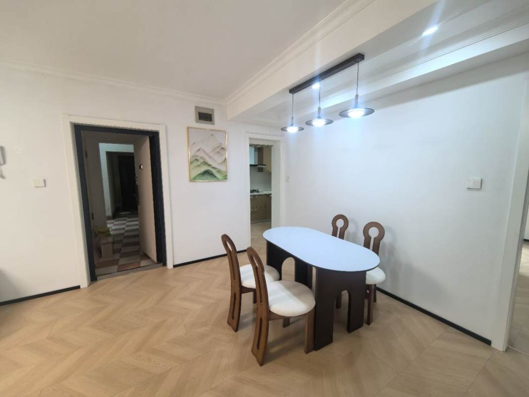 Housing image — Dining Area