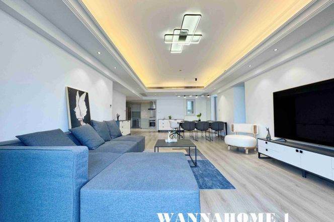 Spacious 3BR Apartment near Middle Huaihai Rd Metro