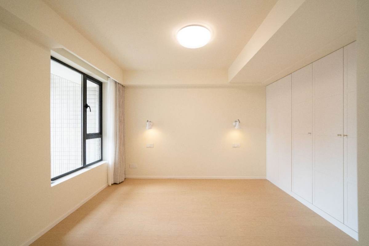 Housing image — Bedroom