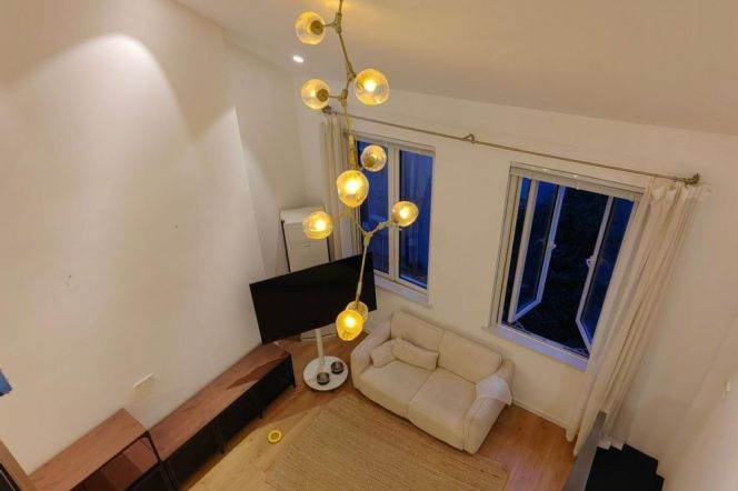High-Ceiling 1BR Lane House in Old Xuhui (L1/L9/L10/L11)