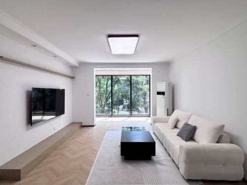 Housing image — Living Room