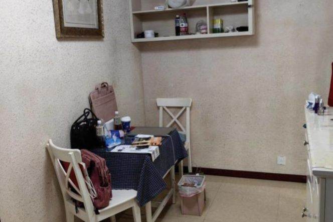 2BR Apartment in People's Square (L2/L10/L12)