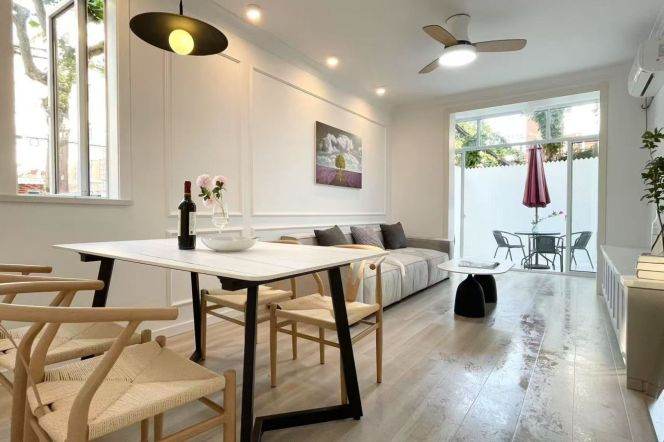 Bright Modern 1BR Apartment in Xujiahui with Terrace (L10)