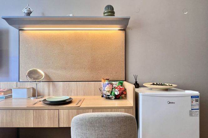 1BR Serviced Apartment near Huangxing Park Metro (L8)