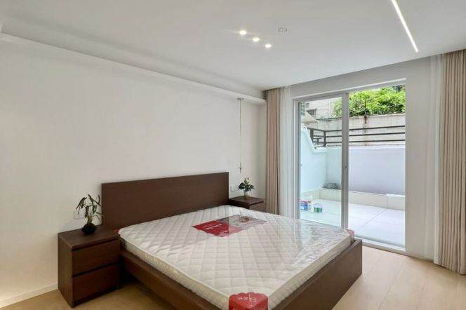 1BR Apartment in Jing'an with Private Garden (L2/L7/L14)