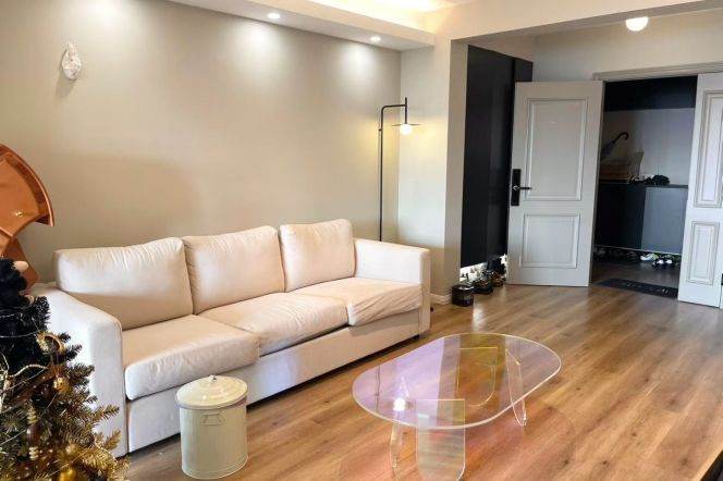 High-Floor Spacious 1BR Apartment near Hailun Rd Metro (L4/L10)
