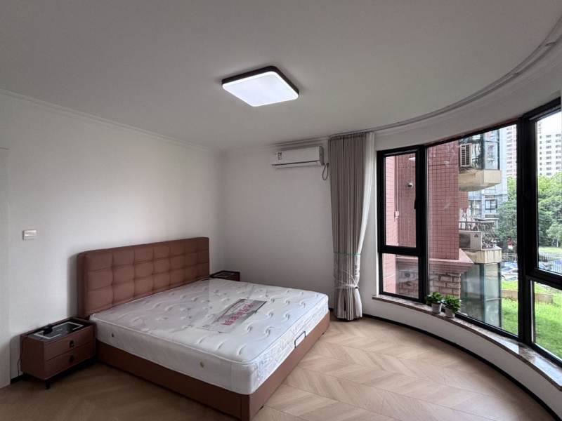 Housing image — Bedroom