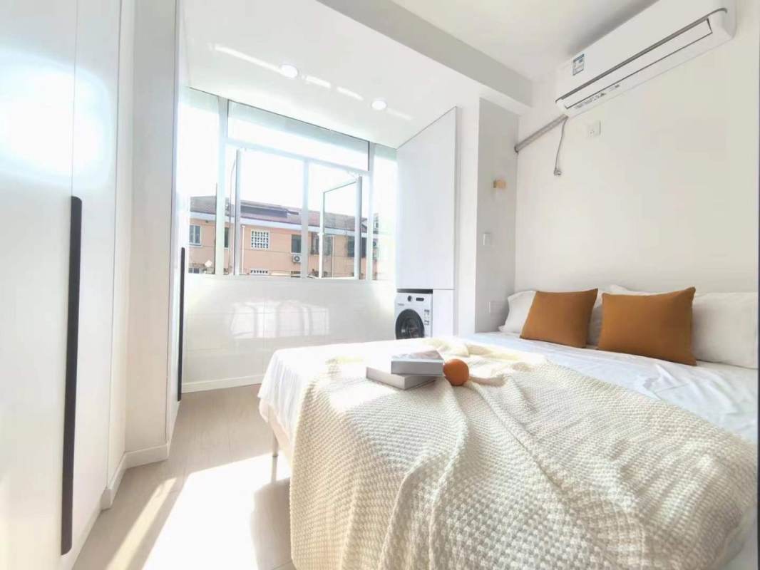 Housing image — Bedroom