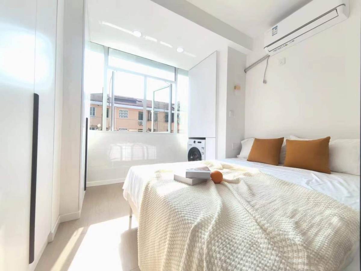 Housing image — Bedroom