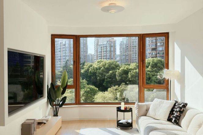 Spacious 2BR Apartment in Gubei (L10/L15)
