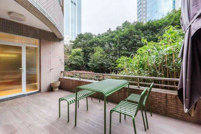 3BR Apartment near People's Square with Terrace