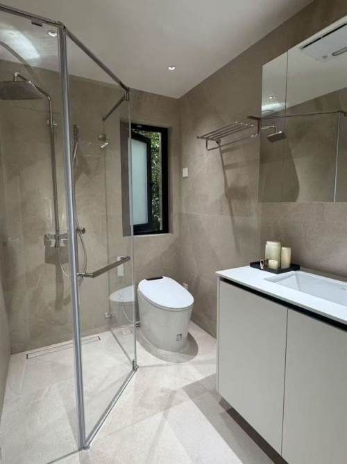 Housing image — Bathroom
