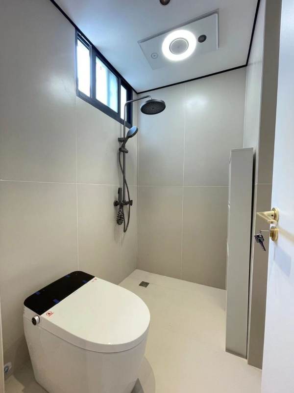 Housing image — Bathroom