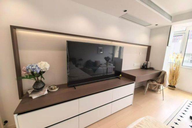 Modern 2BR Apartment near South Xizang Rd Metro (L4/L8)