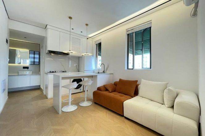 Modern 1BR Apartment near Plaza 66 (L13)