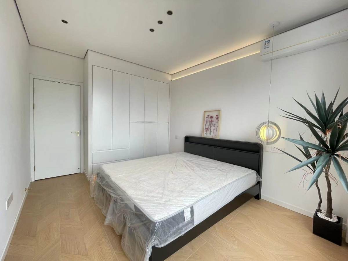 Housing image — Bedroom