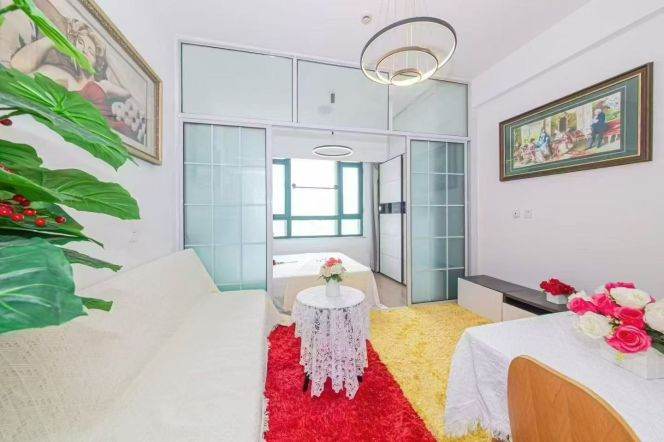 Bright 1BR Apartment with free gym in Jing'an near Nanjing Xi Lu