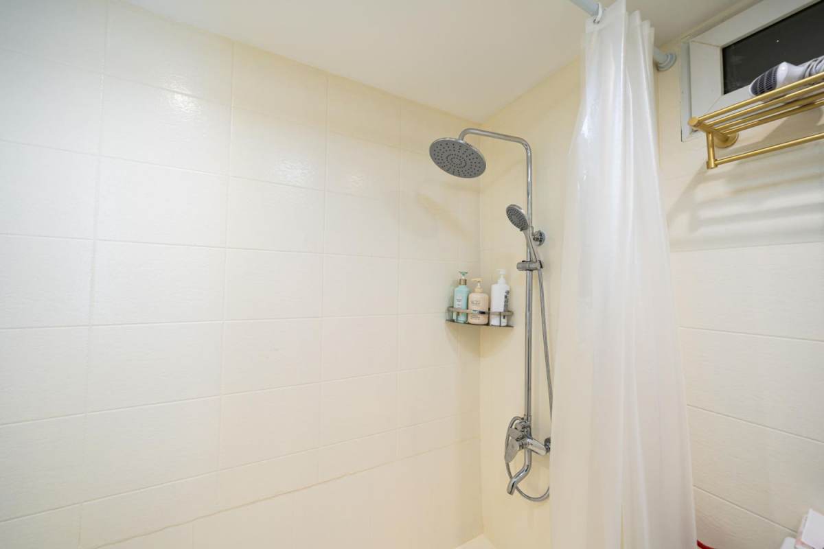 Housing image — Bathroom