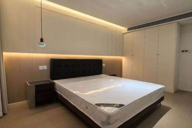 2BR Apartment in Hongqiao CBD with Private Garden