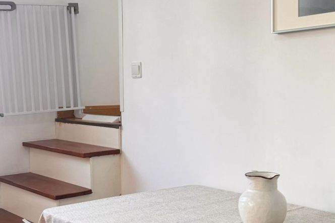2BR Lane House near South Shaanxi Rd Metro with Terrace (L13)