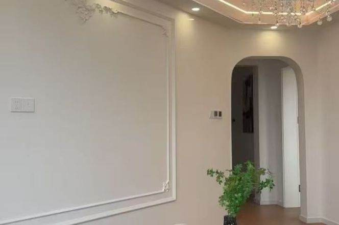 High-Floor Spacious 1BR Apartment in Xujiahui (L10/L11)