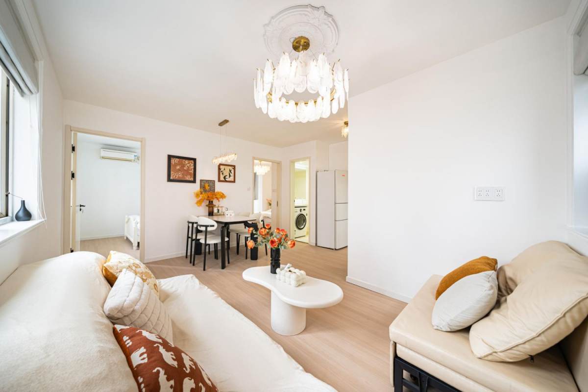 Housing image — Living Room