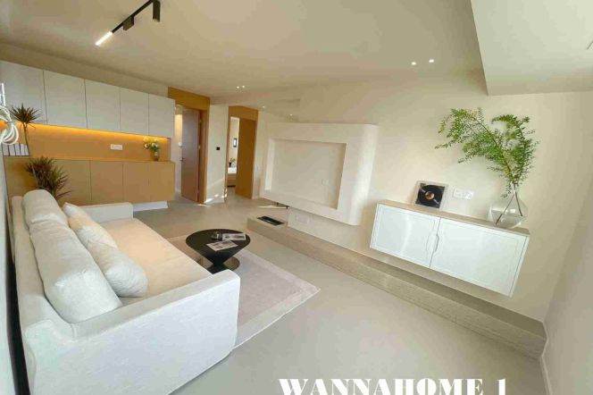 High-Floor Modern 2BR Apartment near Hongqiao Rd Metro